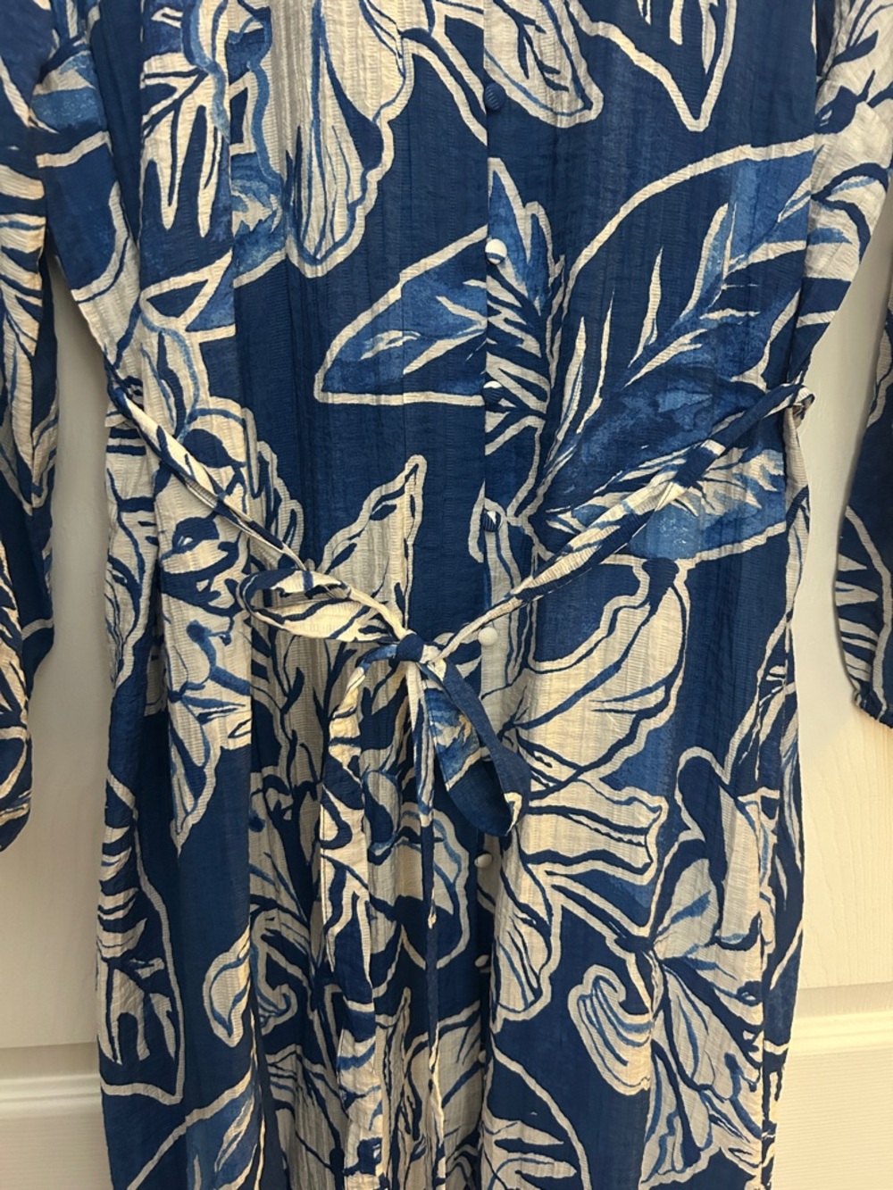 H&M Blue and White Floral Wrap Dress - Picture 5 of 6